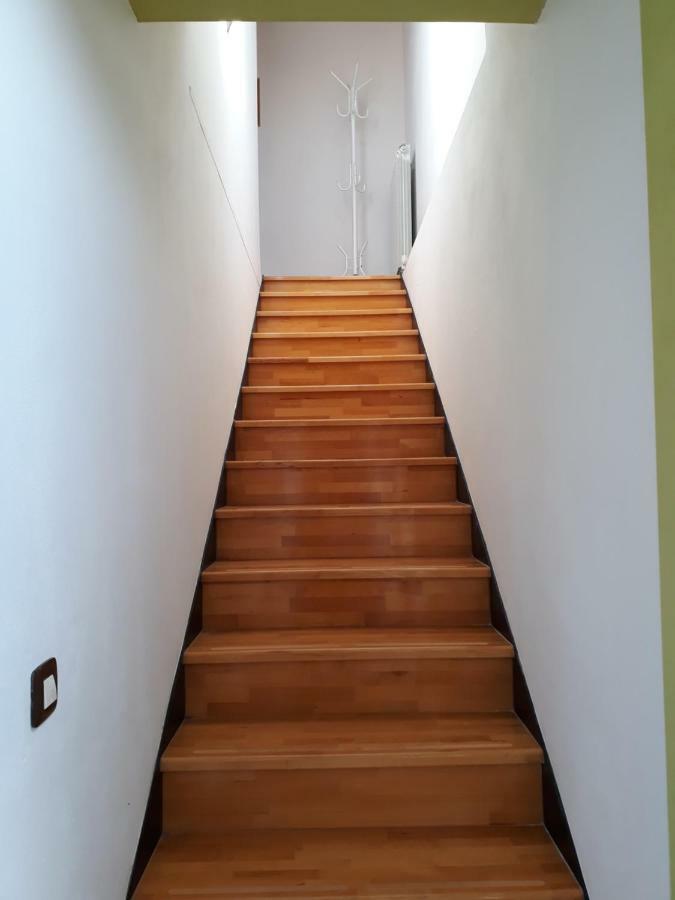 Relax Apartment Pula Bagian luar foto